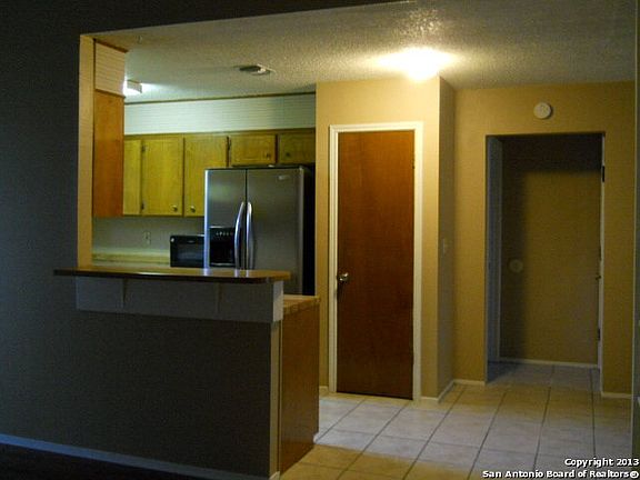 4th image of 122 N Drew Lane
