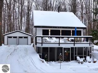 6082 Heideldorf Ln, Bellaire, MI 49615