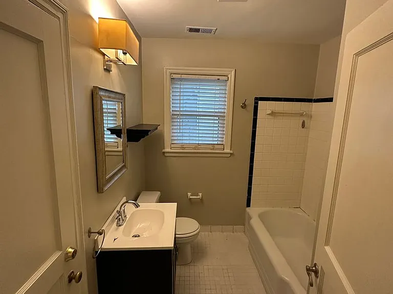 2888 Midland Ave — Photo 10