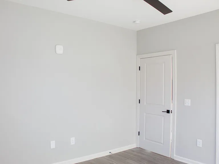 501 Howard St — Photo 14