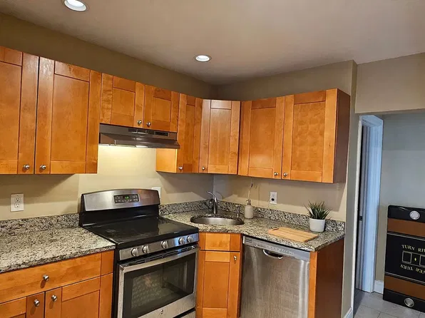 26 Egmont St APT 4, Brookline, MA 02446