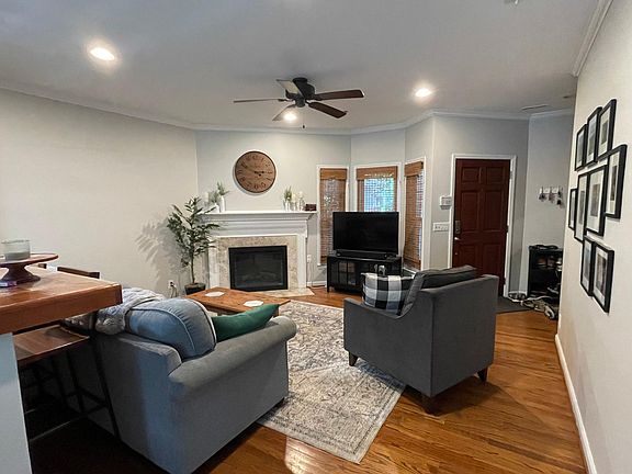 4th image of 803 Greenleaf Ave