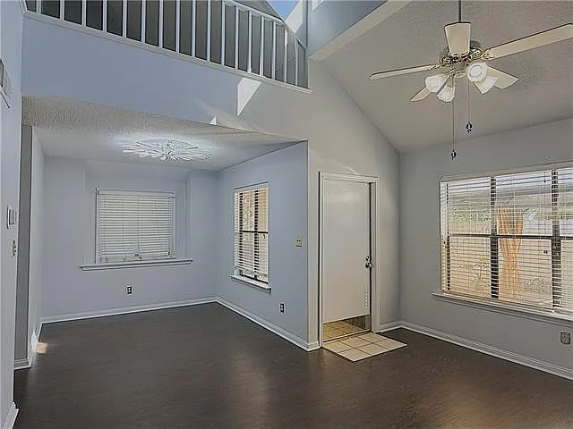 2 bed, 2.0 bath, 1200 sqft, $1,650 — Photo 3