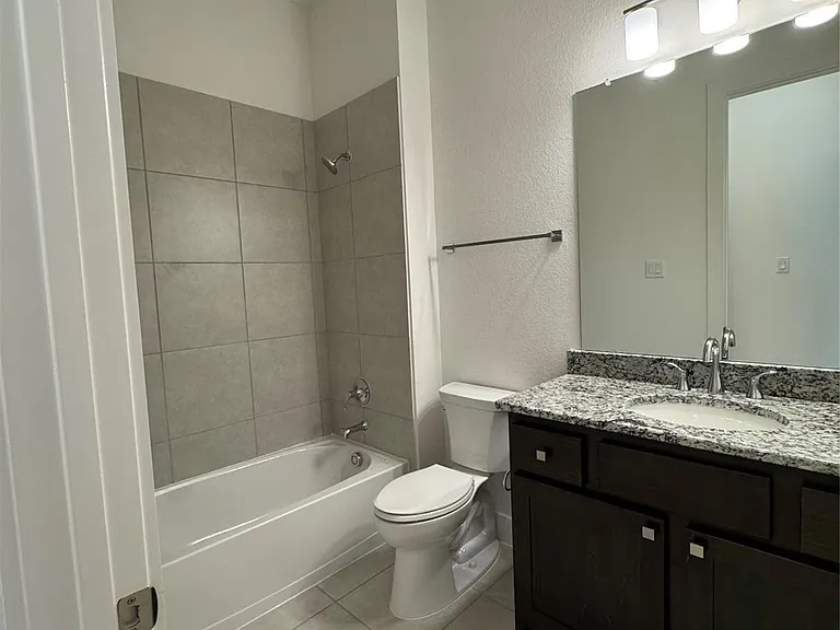 7129 Carriage Light Dr — Photo 8