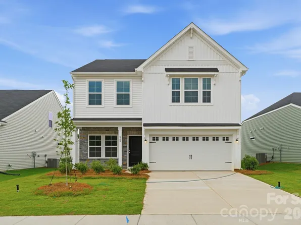 940 Leyna Ct, Newton, NC 28658