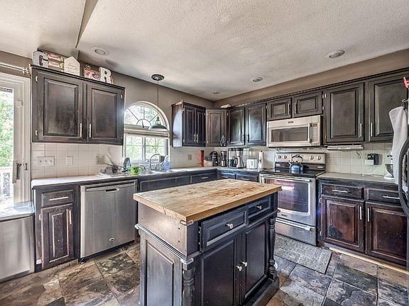 4th image of 1904 NW Harbor Pl