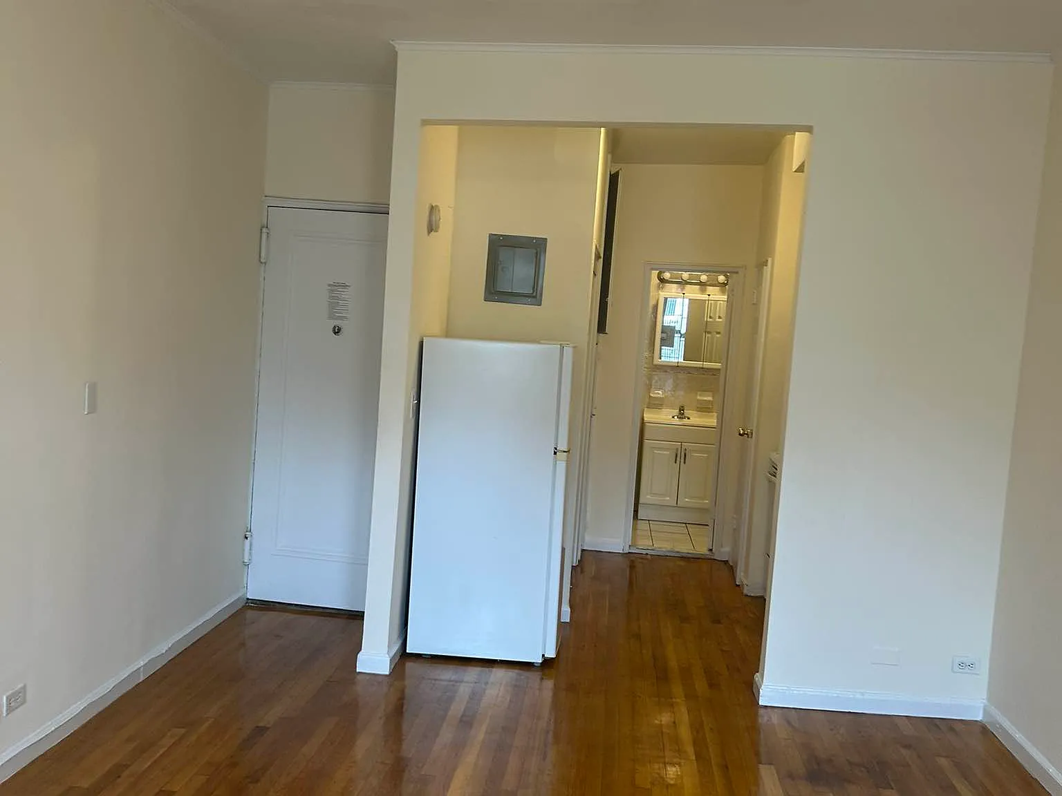 335 East 86th Street — Photo 2