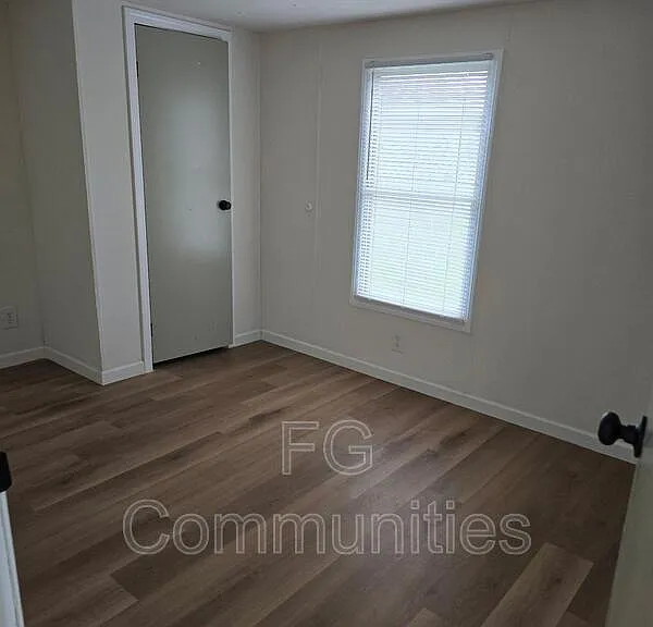 100 2nd Ave SE #C — Photo 9