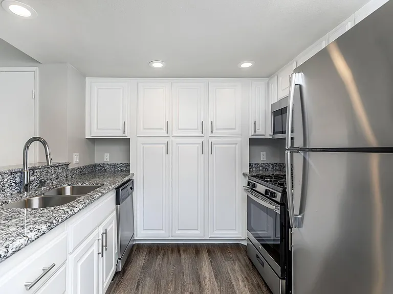StoneCreek Apartment Homes — Photo 24