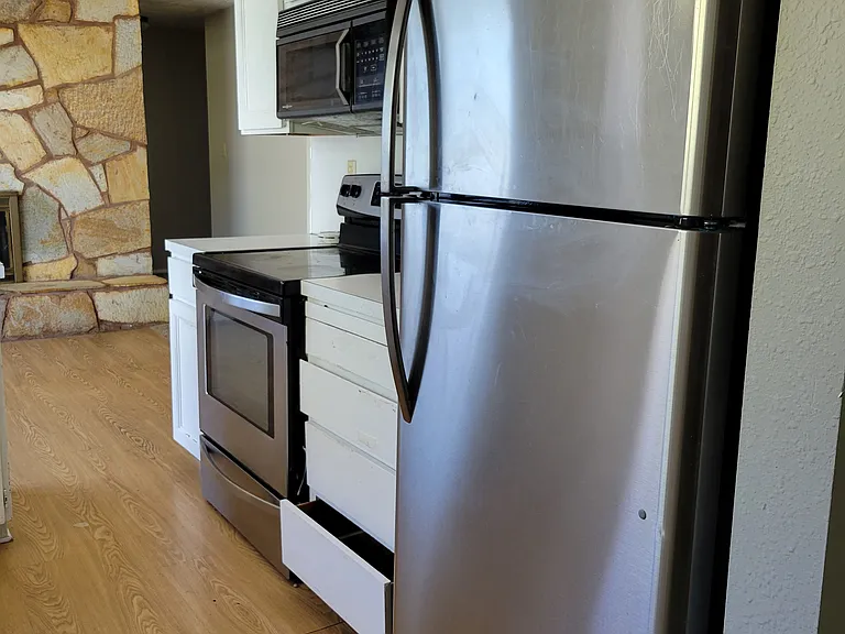 1461 Christensen Dr — Photo 4