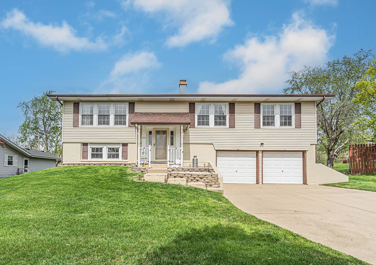 1755 Chippendale Rd, Hoffman Estates, IL 60169 | Zillow
