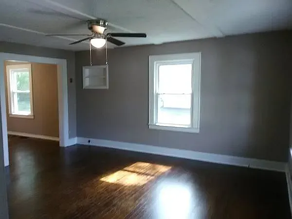 3 bed, 1.5 bath, 844 sqft, $1,695 — Photo 4