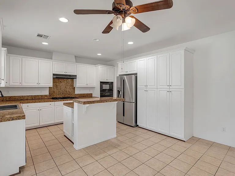 4731 W Avenue J4 — Photo 22
