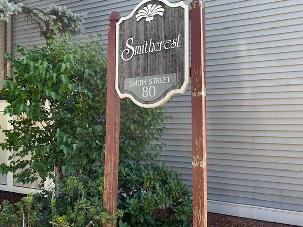 80 Smith St #5C, Lowell, MA 01851