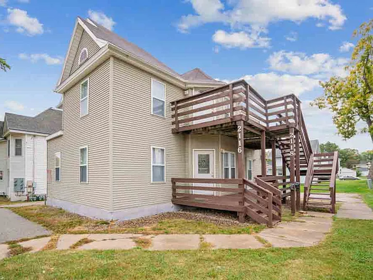 2116 College St - Cedar Falls — Photo 13