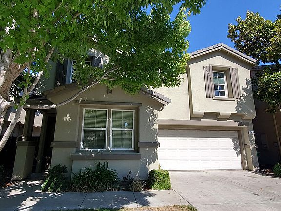 3rd image of 10940 Wild Berry Ln