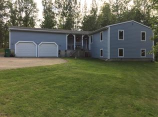 812 Spruce Grove Ln NW, Bemidji, MN 56601