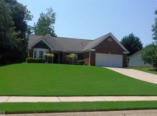 6203 Saddlehorse Dr, Flowery Branch, GA 30542