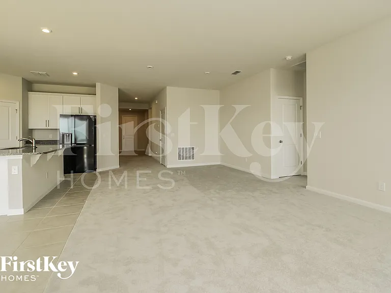 3058 Hill Point St — Photo 4