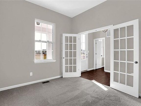 This photo is of a Dartmouth floor plan Estridge built previously.