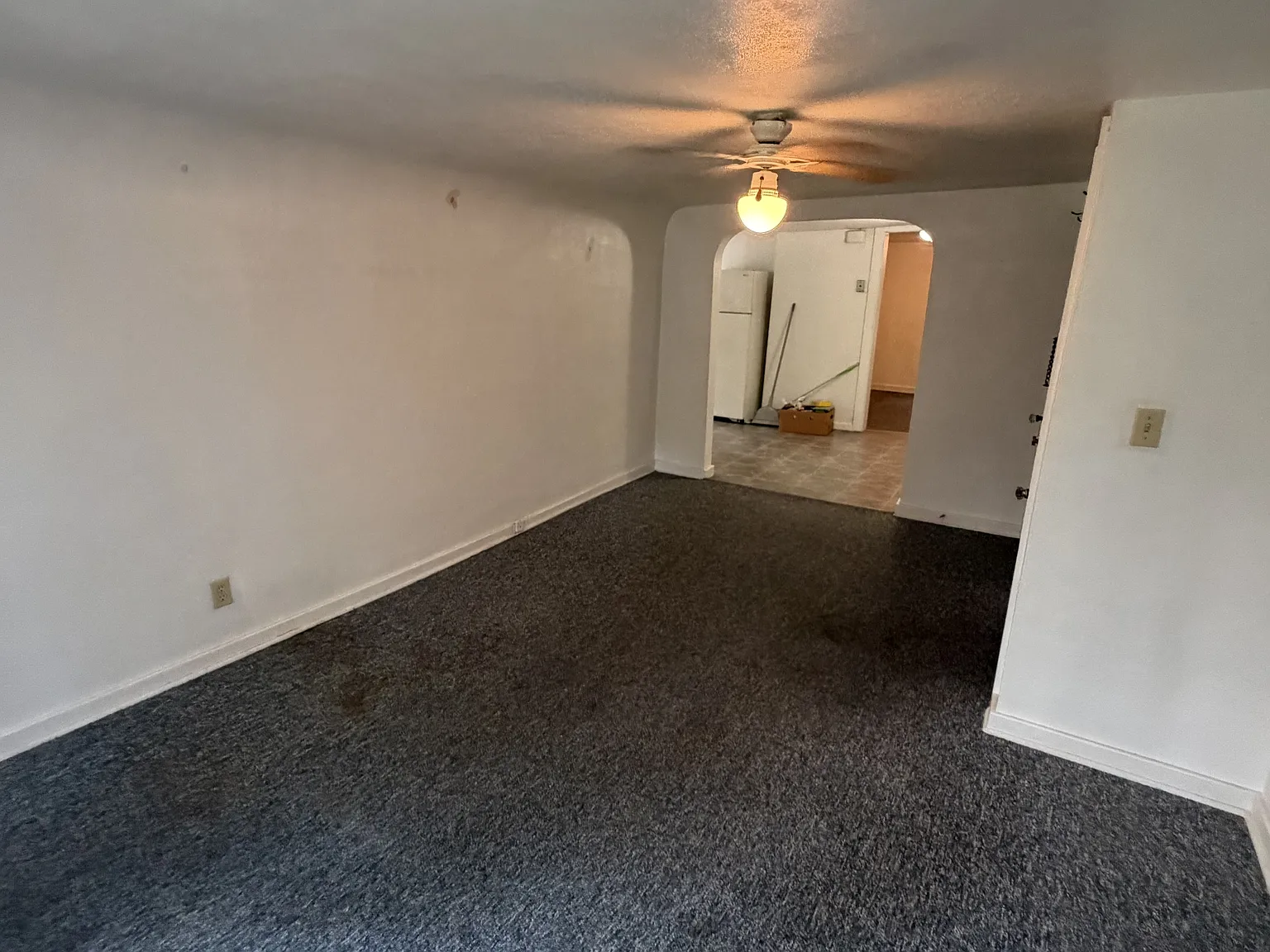 853 South Douglas Avenue - 4 — Photo 2