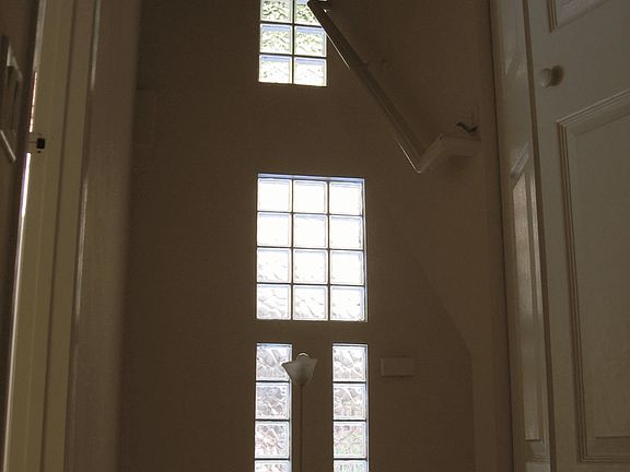 5th image of 449 N Shelton St