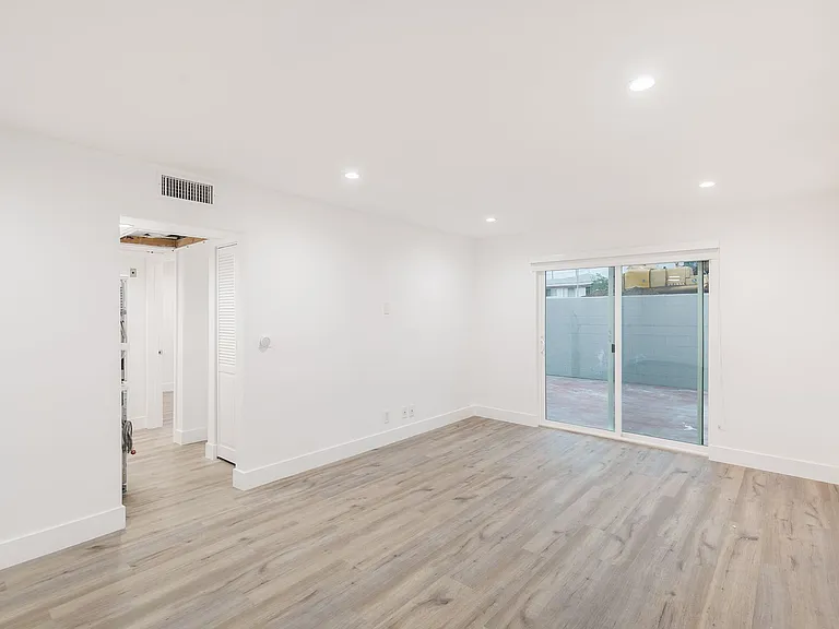 3701 Hughes Ave — Photo 18