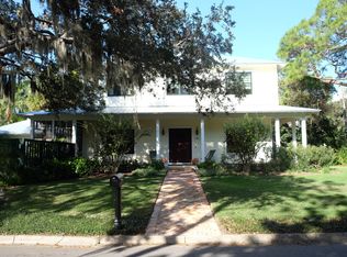 1555 Bayview Dr, Sarasota, FL 34239
