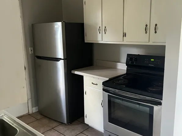 702 Stewart Ave #2, Demopolis, AL 36732