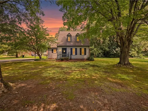 114 Haradd Ln, Williamsburg, VA 23188