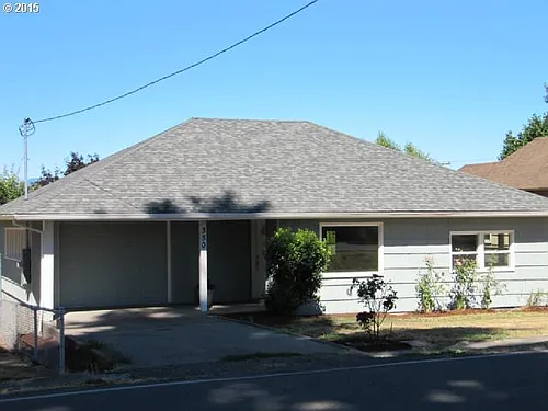 350 N Maple St Photo 1