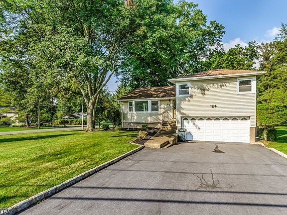 2nd image of 47 Claire Dr