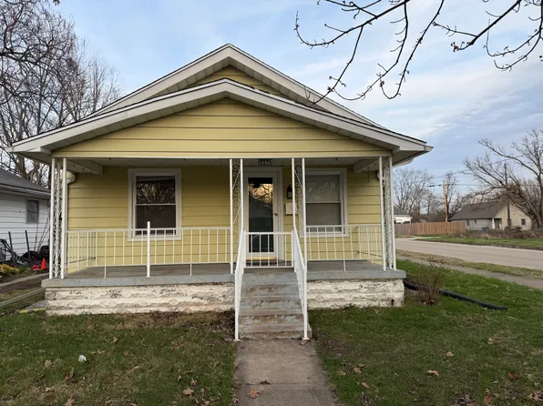 1332 S 11th 1/2 St, Terre Haute, IN 47802