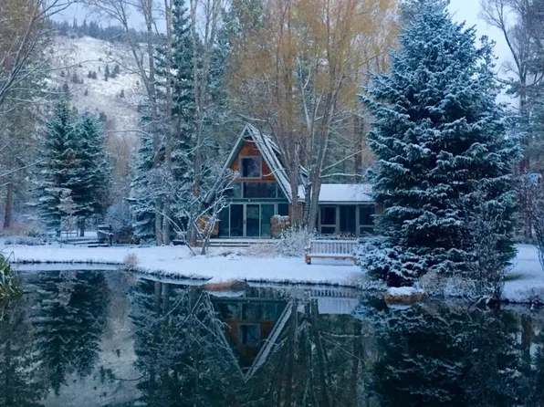 5000 W Beaver Pond Rd, Wilson, WY 83014