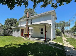 814 S Walnut Ave, Freeport, IL 61032