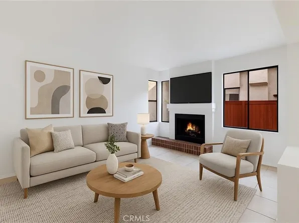 7211 Cozycroft Ave Unit 19, Winnetka, CA 91306