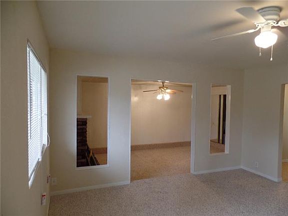 3rd image of 1325 Elmhurst Dr