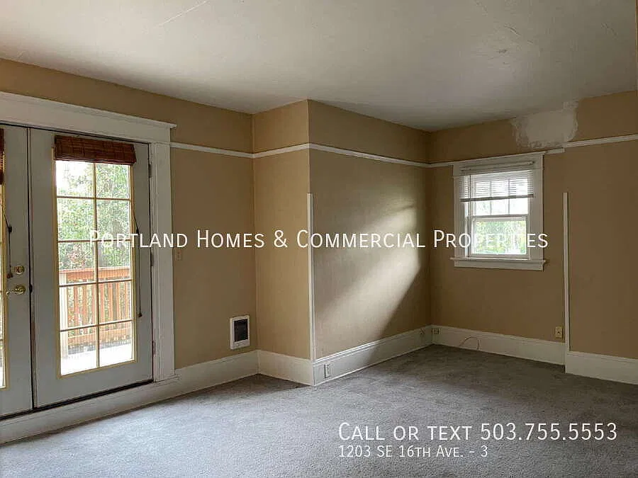 3-Bedroom Flat in Buckman Neighborhood; Close to Restaurants and Pubs; Easy Access to Downtown; M... — Photo 4