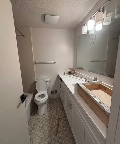 8901 Collingwood Rd — Photo 8