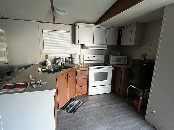 3rd image of 2580 SE 1st Ave Lot 75