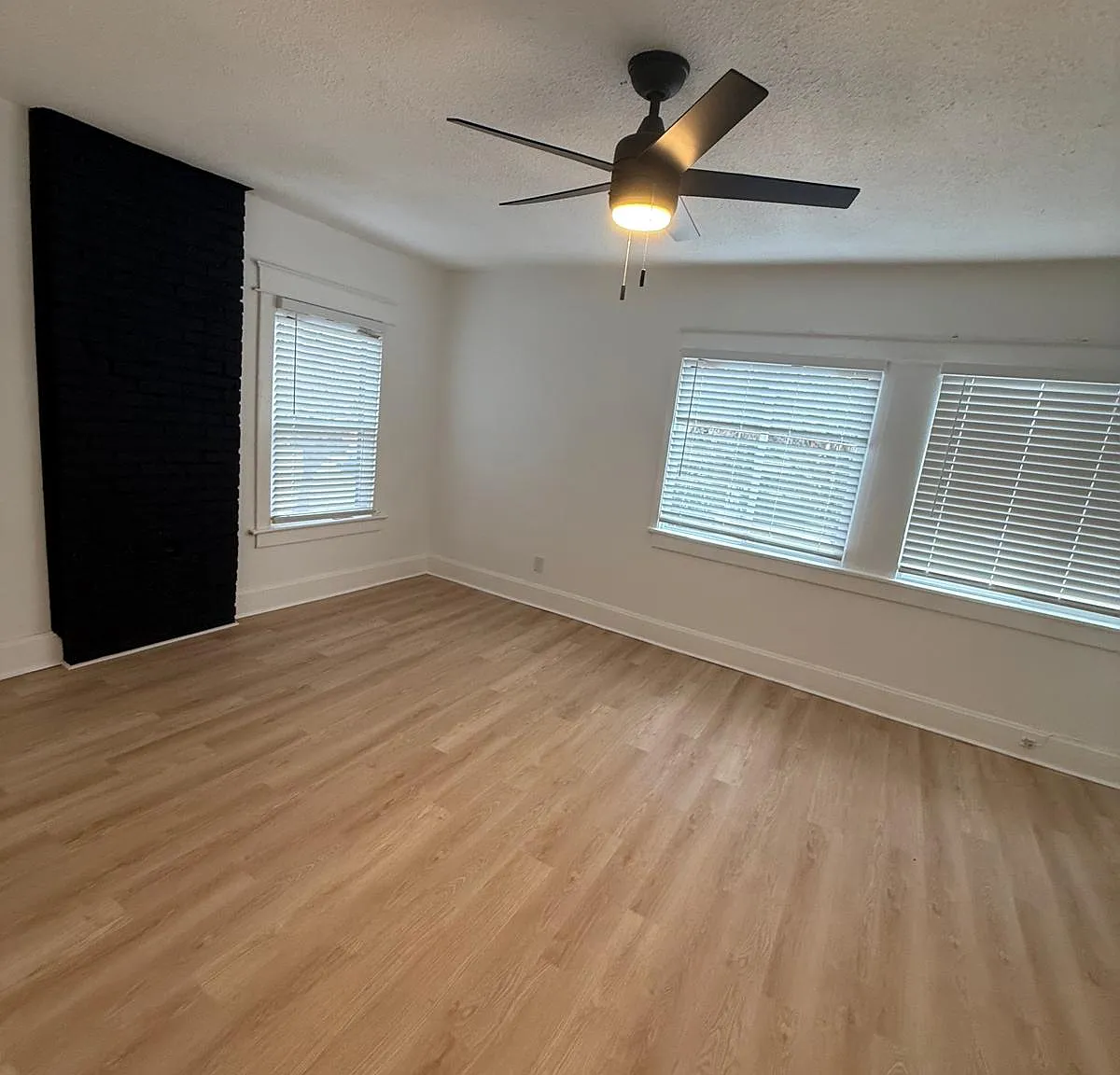 4 bed, 1500 sqft, $1,900 — Photo 3