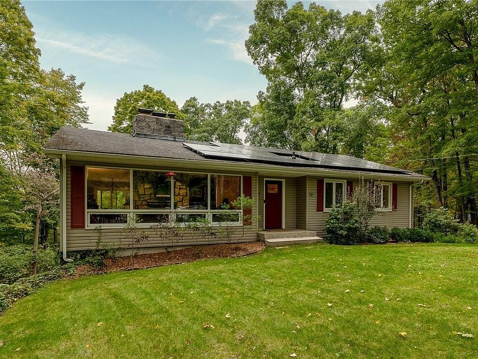 1st image of 12 Lake Ct