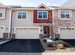 3083 Frontier Dr, Woodbury, MN 55129