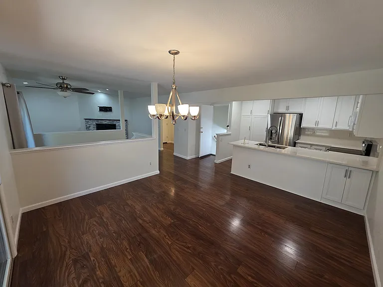 1884 Sally Creek Cir — Photo 23
