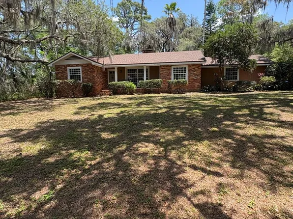 2227 Country Club Dr, Deland, FL 32724