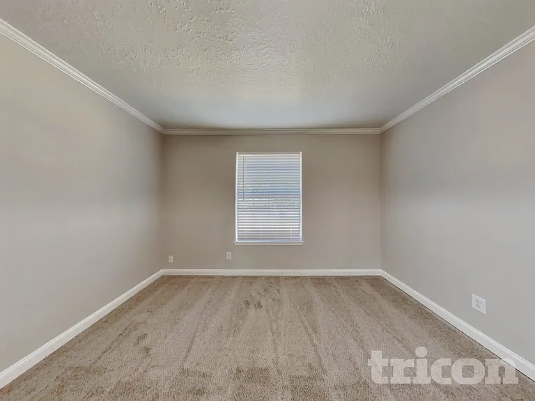 22731 River Birch Dr — Photo 9