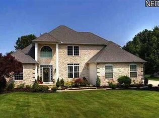 35988 Falcon Crest Ave, Avon, OH 44011