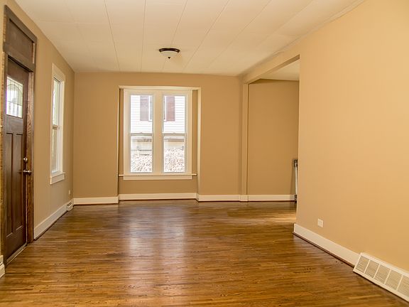 3rd image of 507 Vine St