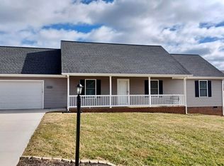 17505 Bridle Dr, Abingdon, VA 24210