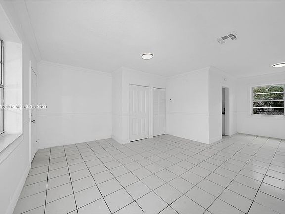 3rd image of 1260 NW 58th St #1262